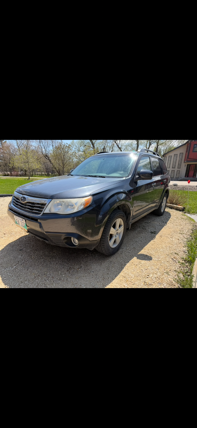 2010 Subaru Forester Clean Title Car Fax 155,144 kms  New Saft