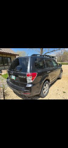 2010 Subaru Forester Clean Title Car Fax 155,144 kms  New Saft - Photo 5