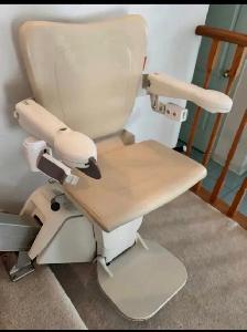 Stairlift 2023 Handicare 1100 Model 3 AVAILABLE - Photo 3