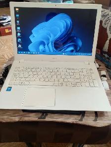 Acer Aspire E5-532 Laptop