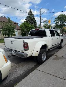Dodge RAM 3500 Mega Cab 5.9 Cummins Diesel - Photo 4
