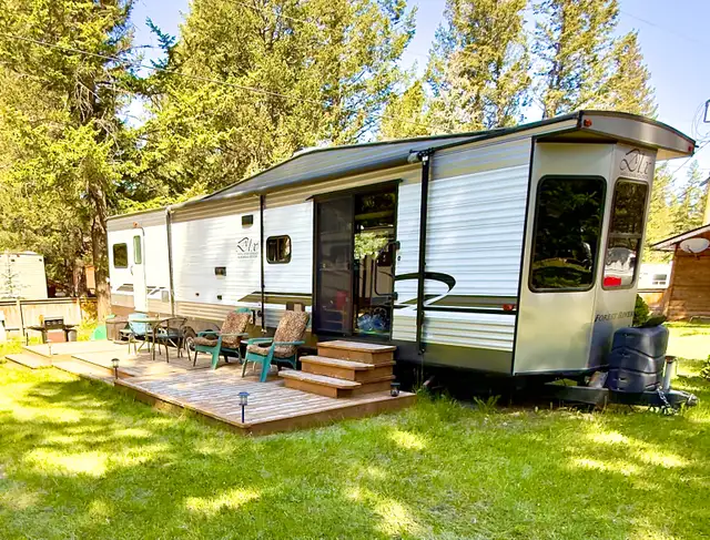 2018 RV 39’ Wildwood by Forest River