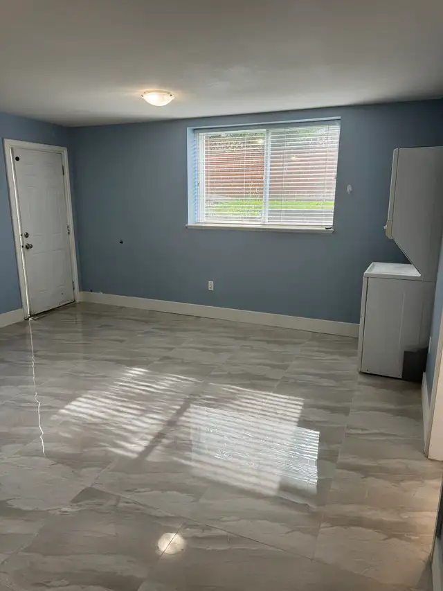 2 BEDROOM BASEMENT SUITE FOR RENT – CLOVERDALE $1400