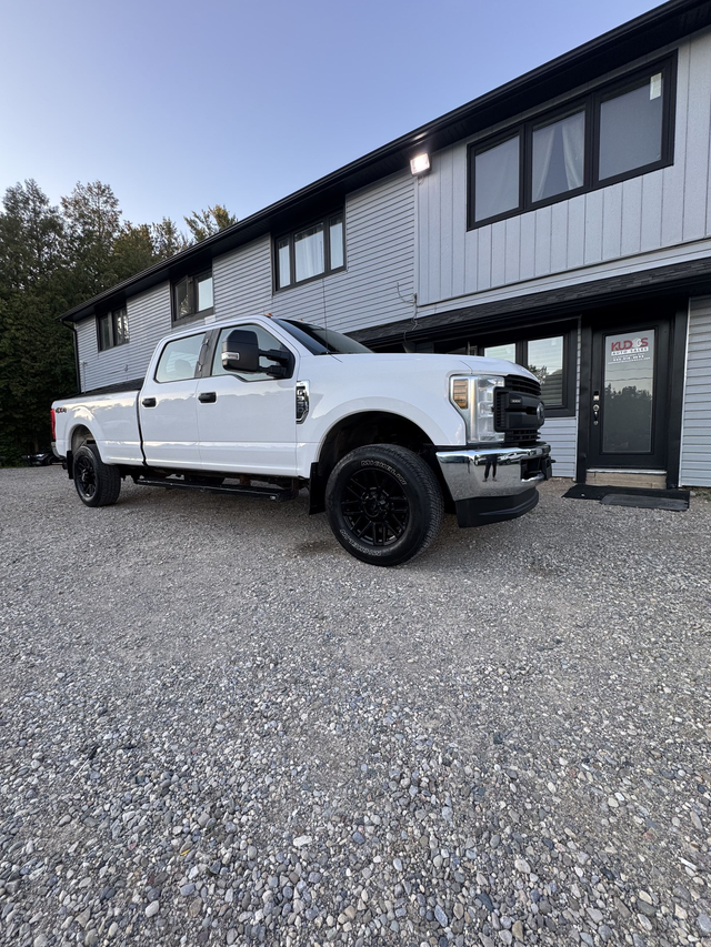 2019 Ford Super Duty F-350 SRW CREW CAB 4x4 8 FT LONG BOX — CERT