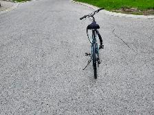 Adult Commuter Bike For Sale - Photo 4