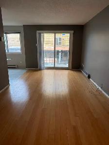 Condo 4 ½ à louer à 800 m du métro Montmorency - Photo 3