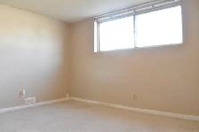 Legal Unit at Huntington for Rent 3 Bedroom 1 Bath $1400 - Photo 3