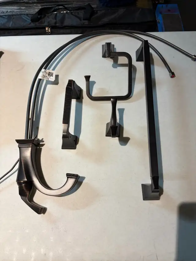 Bathroom taps and hardware