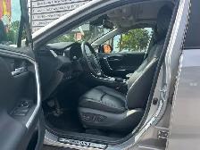 2019 Toyota RAV4 AWD LIMITED-NO ACCIDENT-SUNROOF-LOW KM-TRACTION - Photo 10
