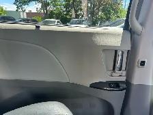 2014 Toyota Sienna 5dr SE 8-Pass FWD-NO ACCIDENT-SUNROOF-REVERSE - Photo 39