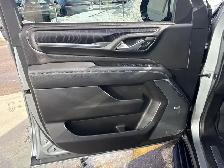 2024 GMC Yukon Denali - Photo 11