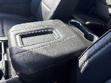 2024 GMC Yukon Denali - Photo 17