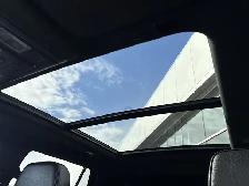 2024 GMC Yukon Denali - Photo 29