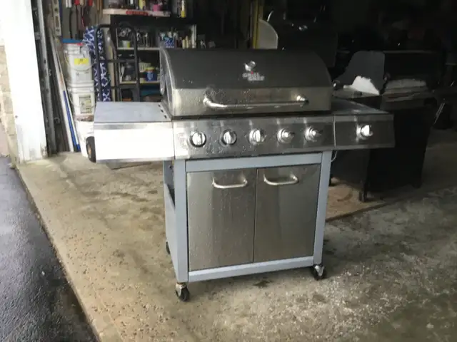 Grill Chef 5 Burner Propane BBQ
