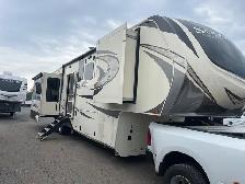 2018 Solitude 373FB