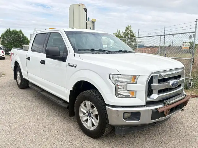 2017 Ford F-150 4WD SuperCrew 145' XLT