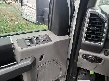 2017 Ford F-150 4WD SuperCrew 145' XLT - Photo 15