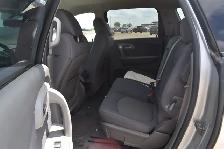 2010 Chevrolet Traverse LS - Photo 16