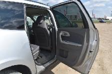 2010 Chevrolet Traverse LS - Photo 21