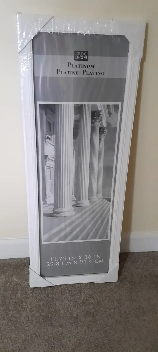 Studio Decor Frame