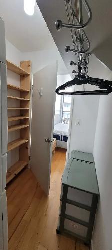FULLY FURNISHED   PARKING Downtown  (ByMarket) - Photo 15