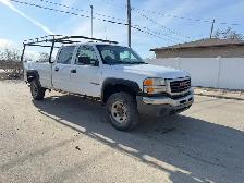 2005 GMC 3500 5.0L - Photo 2