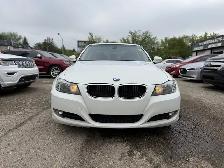 2010 BMW 3-Series 323i - Photo 2