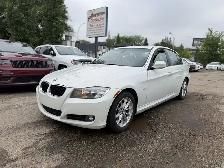 2010 BMW 3-Series 323i - Photo 3