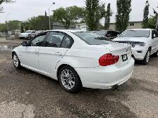 2010 BMW 3-Series 323i - Photo 4