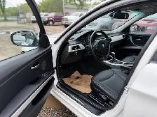 2010 BMW 3-Series 323i - Photo 10