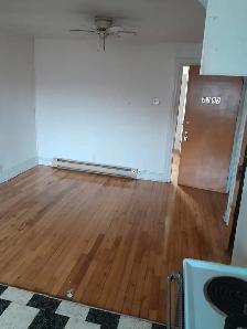 31/2 Apartment A lour....For rent, Close to Metro St Michel - Photo 8