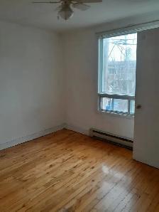 31/2 Apartment A lour....For rent, Close to Metro St Michel - Photo 9