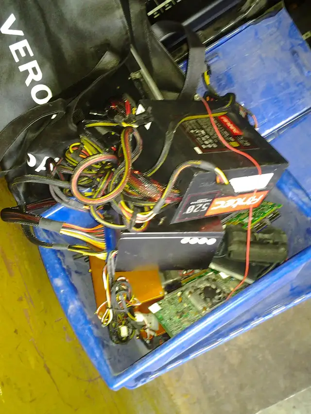 PC PSU POWER SUPPLY 520W $20 600W $30 650 $40 1200W $99 200  PSU
