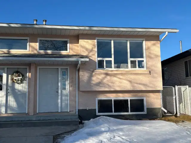 Furnished 3 bed (2 bath) 1/2 duplex for rent in Drayton Valley