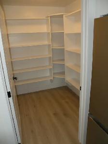 LUXURY TOWNHOUSE ELMSDALE 3  BDRMS 3.5 BATHS GARAGE - Photo 8