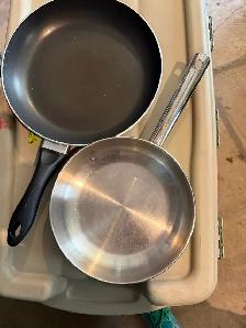 Frying pans Large and Medium