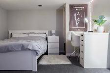 $700 Utilities Included - September Start - Students Only - Photo 7