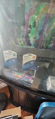 Bow front aquarium and stand 70 gallons - Photo 6
