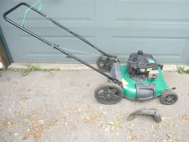 21' WEED EATER PUSH LAWN MOWER 500E BRIGGS ENGINE