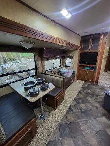 Immaculate 2012 Heartland Sundance XLT 28.5 BH fifth wheel - Photo 6