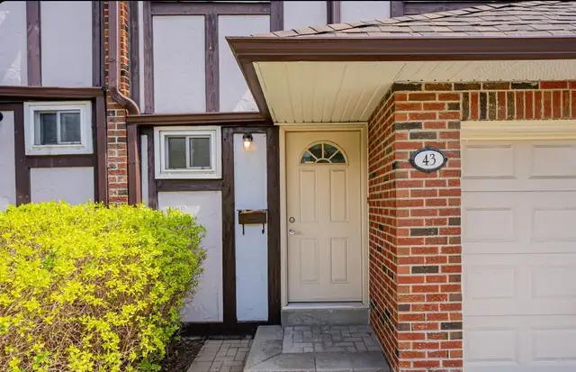 Mississauga Renovated Townhouse for Sale