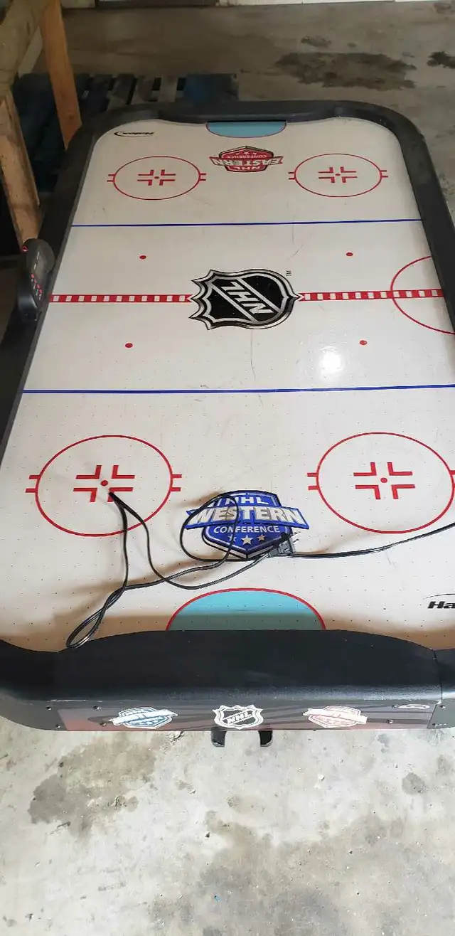air hockey table