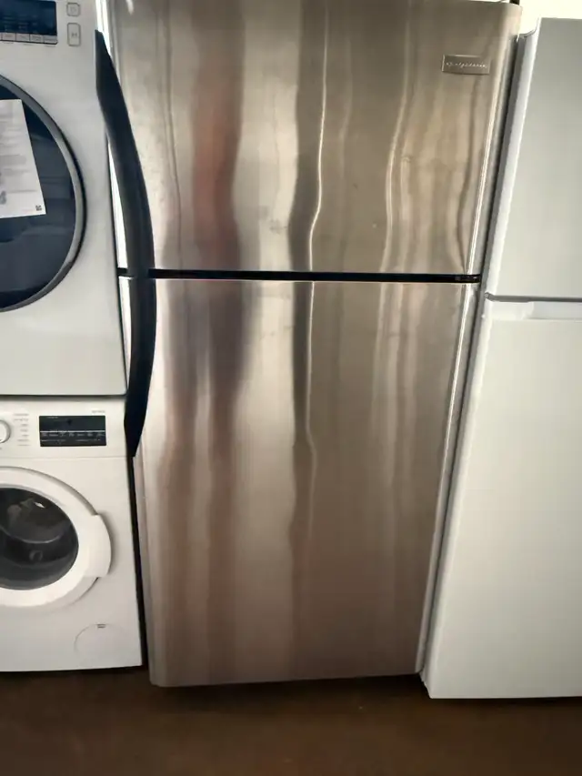 USED FRIDGE 30' STAINLESS STEEL