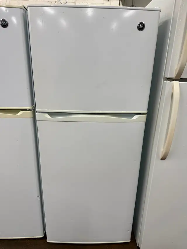 USED FRIDGES 24/28/30' WHITE
