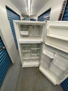 KENMORE WHITE TOP FREEZER REFRIGERATOR - Photo 9