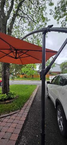 Patio Cantilever Umbrella - Photo 2