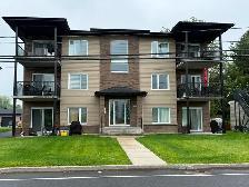 Logement 4-1/2 moderne 2019 - 2 stationnements inclus