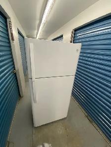 KENMORE SLIGHTLY USED REFRIGERATOR - Photo 2
