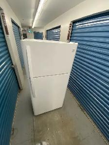 KENMORE SLIGHTLY USED REFRIGERATOR - Photo 10