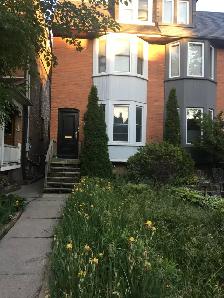 Annex 4 Bdrm c deck mins walk to Dupont subway